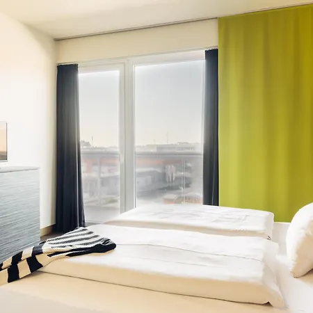 Hotel Harry's Hart Bei & 4*
