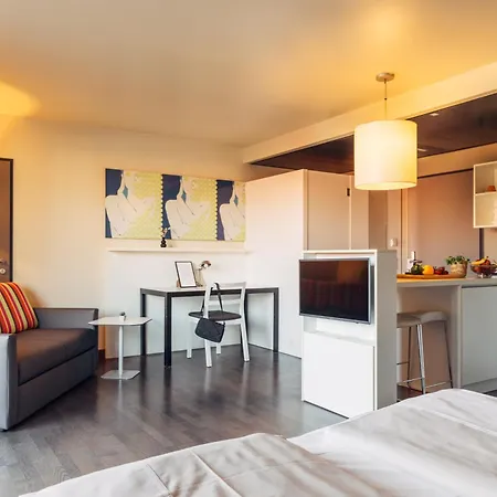 Hotel Harry's Hart Bei & 4*
