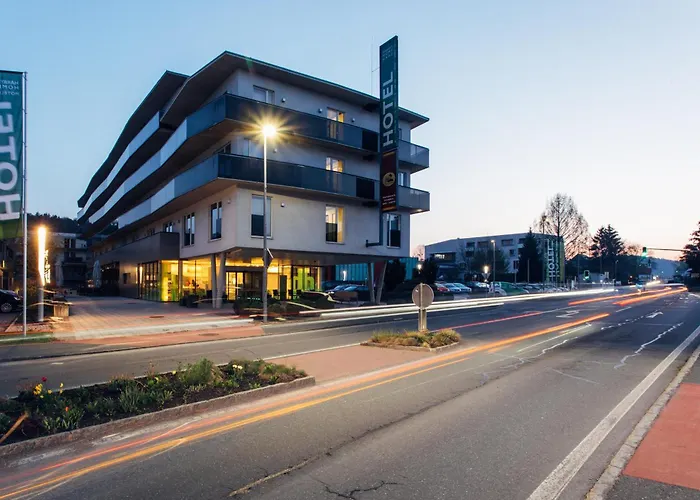 호텔 Harry's Hart Bei & 3*