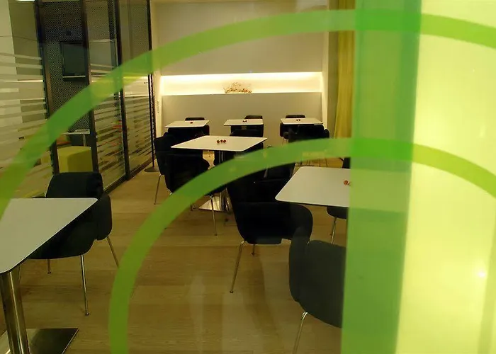 호텔 Harry's Hart Bei & 3*