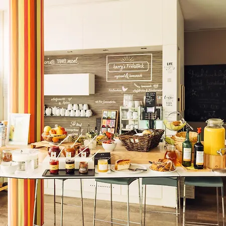 Harry's Hart Bei & 酒店 3*