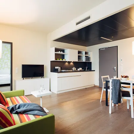 Harry's Hart Bei & Hotel