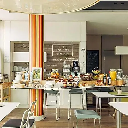 Hotel Harry's Hart Bei &