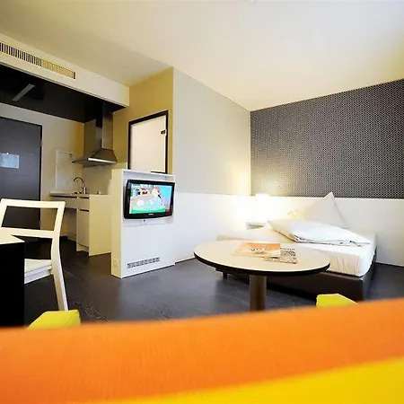 Harry's Hart Bei & Hotel 3*